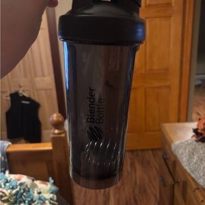 BlenderBottle Classic Shaker - Smoky Black